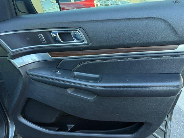 Photo of 2018 Magnetic Metallic Ford Explorer