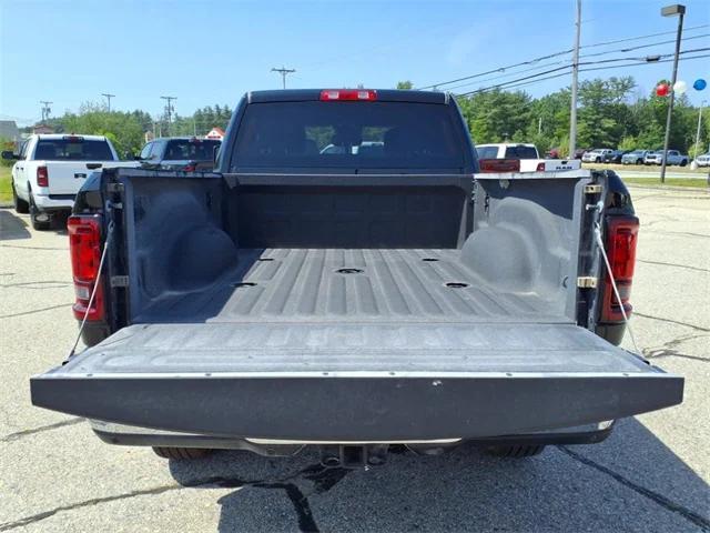 Photo of 2025 Diamond Black Crystal Pearlcoat RAM 2500