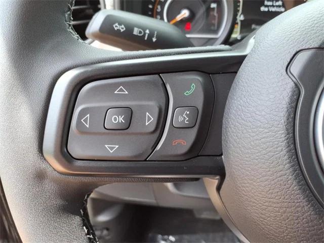 Photo of 2025 Black Clearcoat Jeep Wrangler
