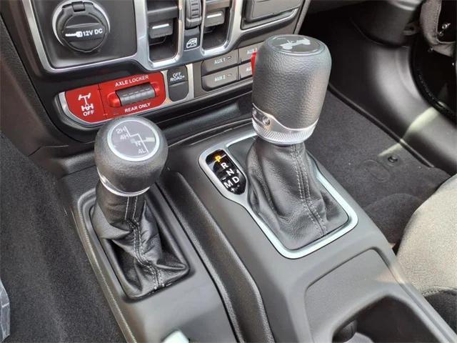 Photo of 2025 Black Clearcoat Jeep Wrangler