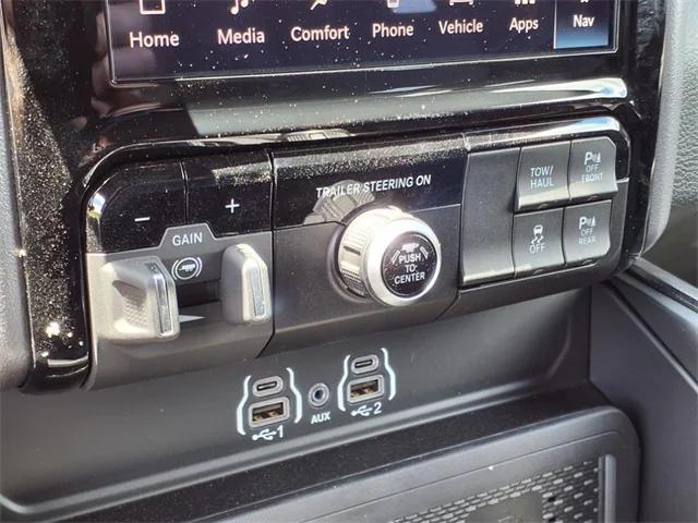 Photo of 2025 Diamond Black Crystal Pearlcoat RAM 2500