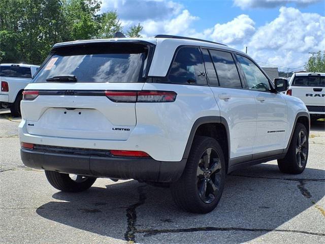 Photo of 2023 Bright White Clearcoat Jeep Grand Cherokee