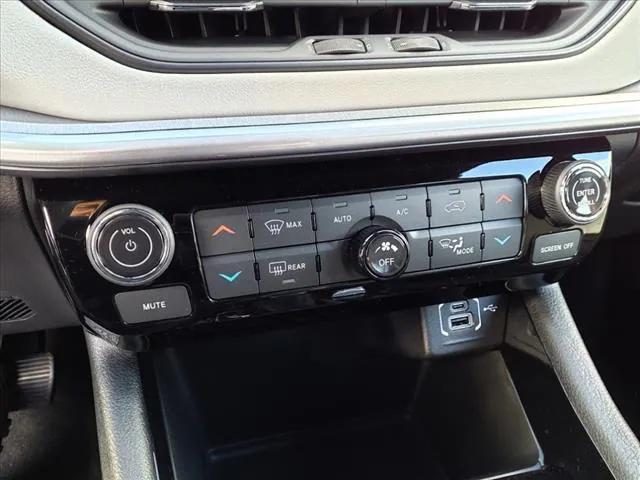 Photo of 2025 Red Hot Pearlcoat Jeep Compass