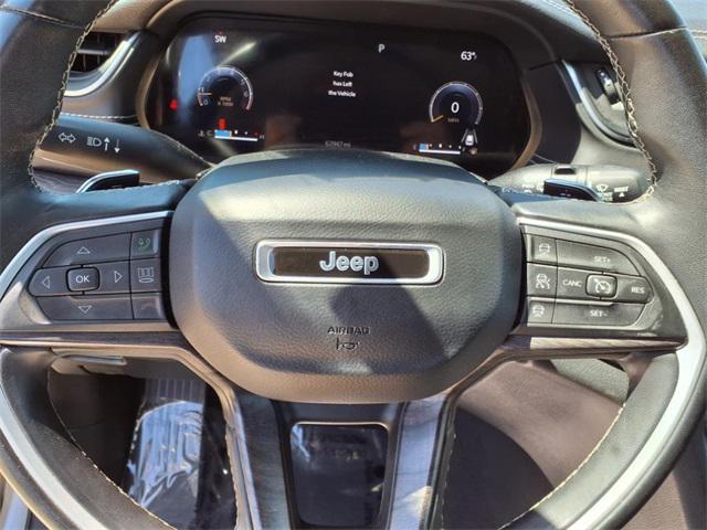 Photo of 2022 Silver Zynith Jeep Grand Cherokee L