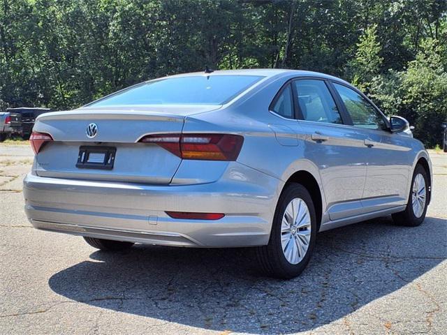 Photo of 2019 Silver Metallic Volkswagen Jetta