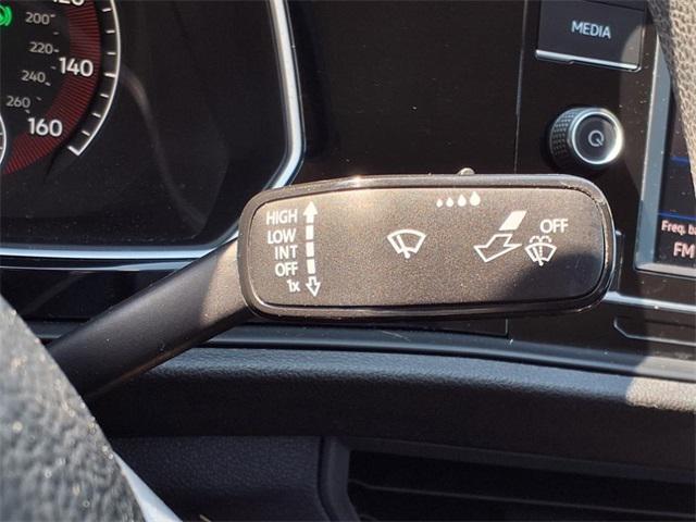 Photo of 2019 Silver Metallic Volkswagen Jetta