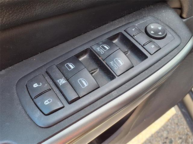 Photo of 2020 Slate Blue Pearlcoat Jeep Cherokee