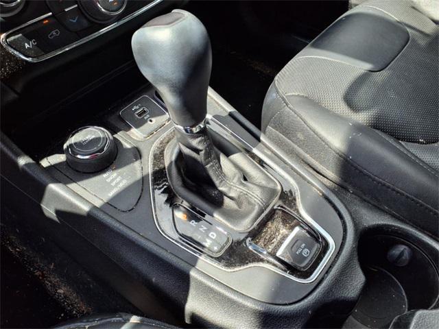 Photo of 2020 Slate Blue Pearlcoat Jeep Cherokee