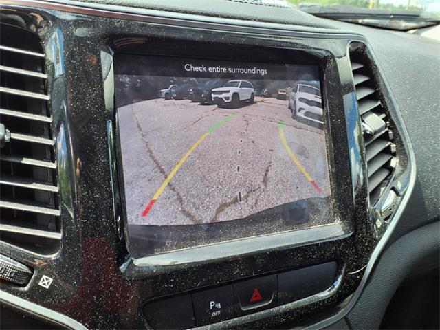 Photo of 2020 Slate Blue Pearlcoat Jeep Cherokee