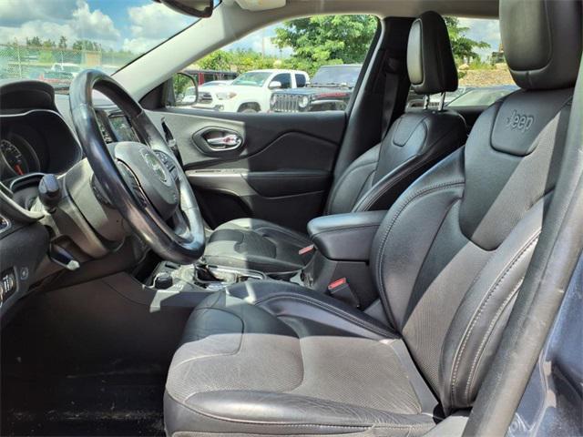 Photo of 2020 Slate Blue Pearlcoat Jeep Cherokee