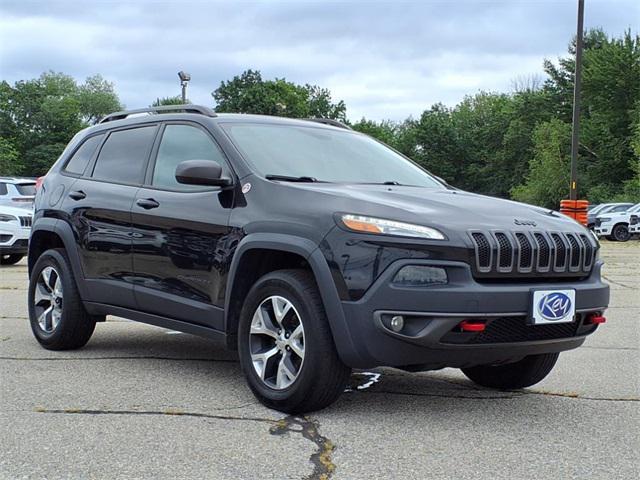Photo of 2016 Brilliant Black Crystal Pearlcoat Jeep Cherokee