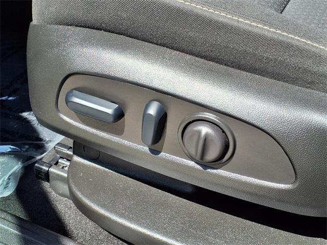 Photo of 2023 Summit White GMC Acadia