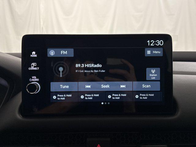 Photo of 2026 Platinum White Pearl Honda HR-V