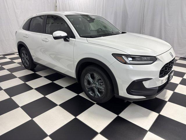Photo of 2026 Platinum White Pearl Honda HR-V