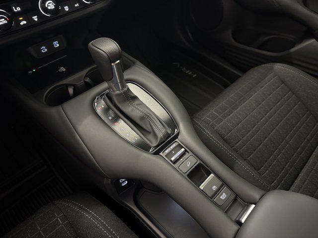 Photo of 2026 Platinum White Pearl Honda HR-V