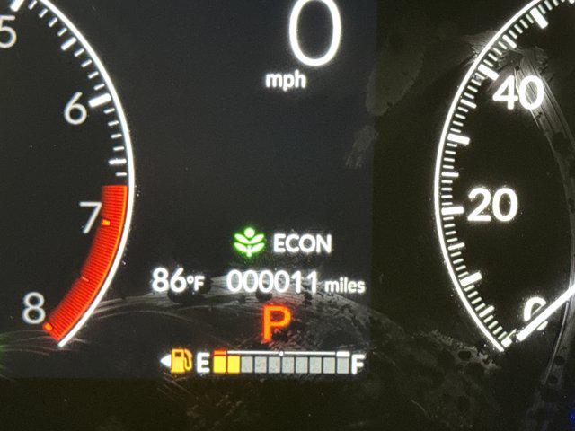 Photo of 2026 Platinum White Pearl Honda HR-V