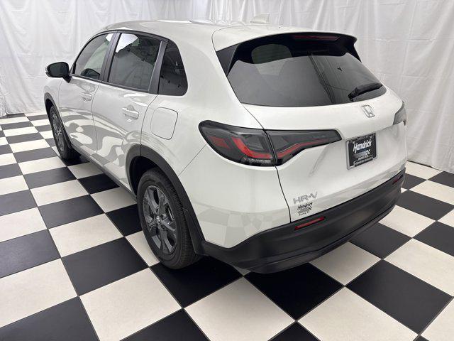 Photo of 2026 Platinum White Pearl Honda HR-V
