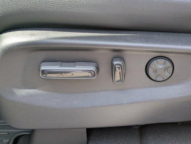 Photo of 2025 Platinum White Pearl Honda Odyssey
