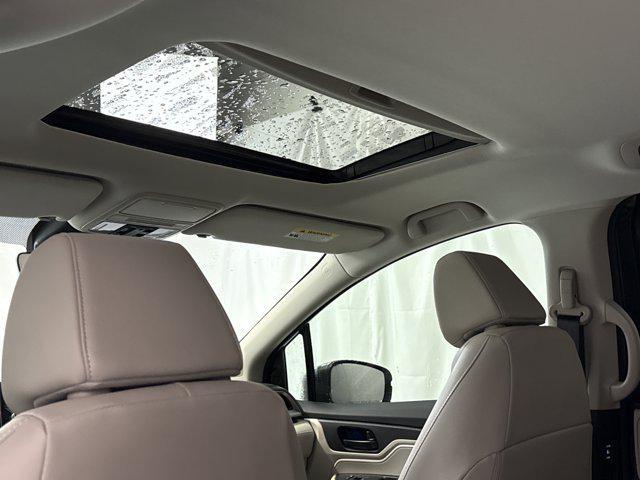 Photo of 2026 Smoke Blue Pearl Honda Odyssey