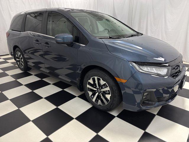 Photo of 2026 Smoke Blue Pearl Honda Odyssey