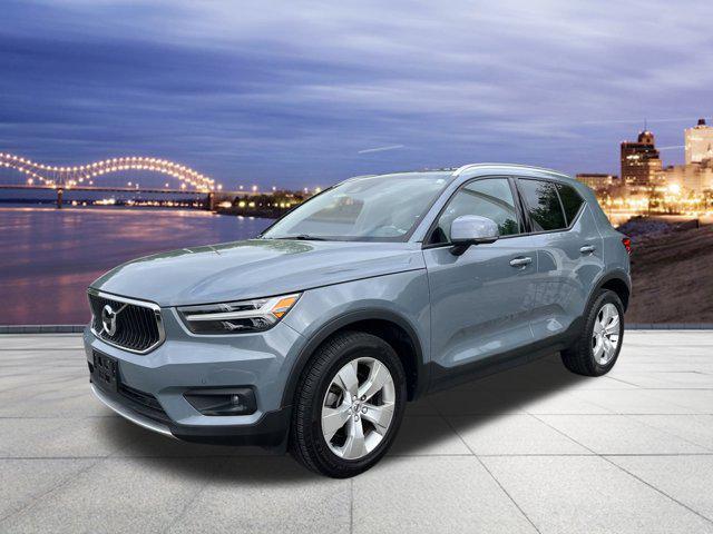 2022 Volvo XC40