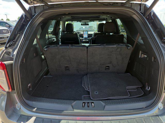 Photo of 2023 Carbonized Gray Metallic Ford Explorer