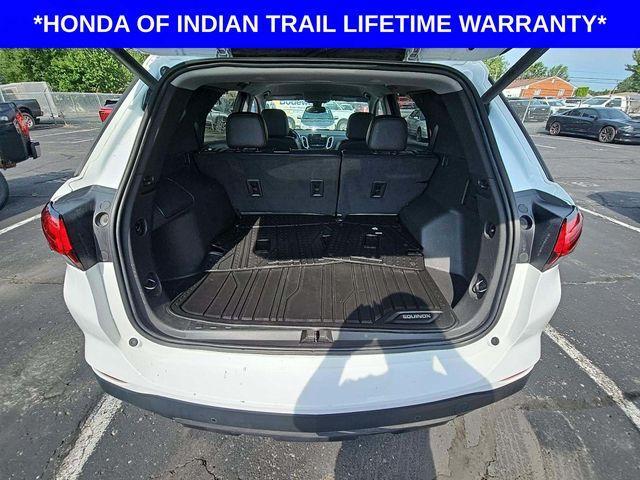Photo of 2022 Summit White Chevrolet Equinox