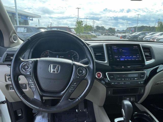 Photo of 2019 Platinum White Honda Ridgeline