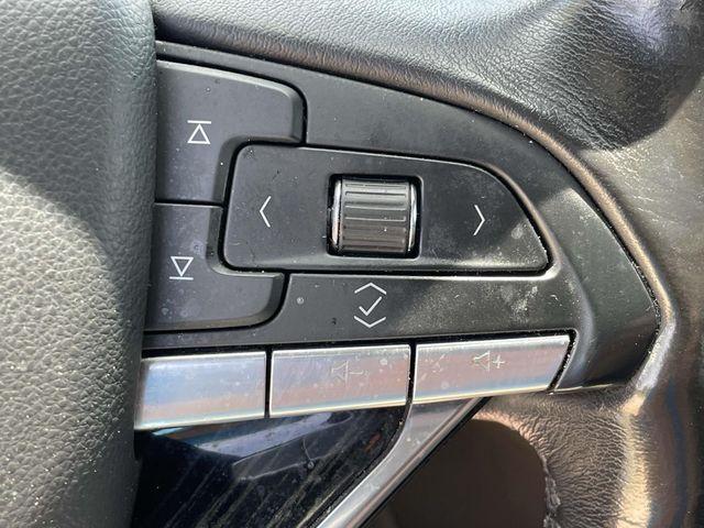 Photo of 2020 Stellar Black Metallic Cadillac XT6