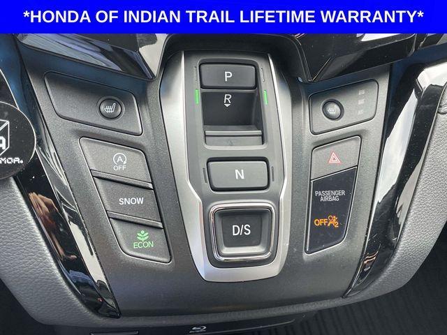 Photo of 2024 Crystal Black Pearl Honda Odyssey