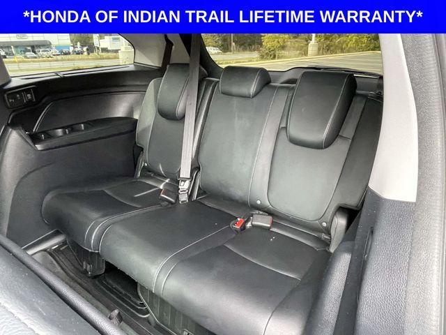 Photo of 2024 Crystal Black Pearl Honda Odyssey