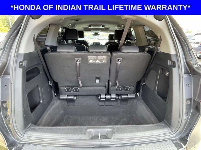 Photo of 2024 Crystal Black Pearl Honda Odyssey