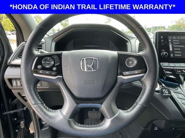 Photo of 2024 Crystal Black Pearl Honda Odyssey