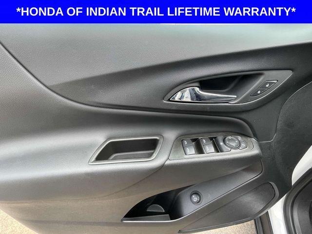 Photo of 2022 Summit White Chevrolet Equinox