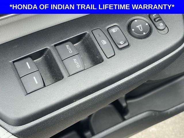Photo of 2022 Obsidian Blue Pearl Honda CR-V Hybrid