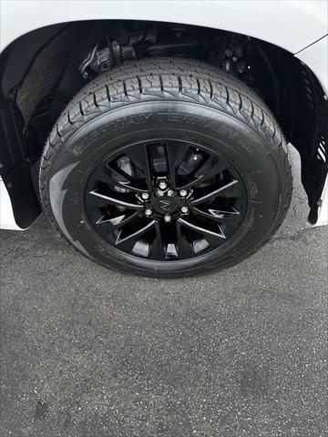 Photo of 2017 White Lexus GX 460