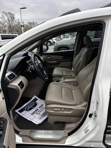 Photo of 2017 Off White Honda Odyssey