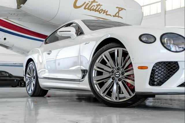 Photo of 2022 WHITE Bentley Continental GT