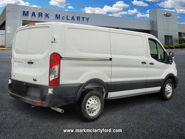 Photo of 2025 Oxford White Ford Transit-250