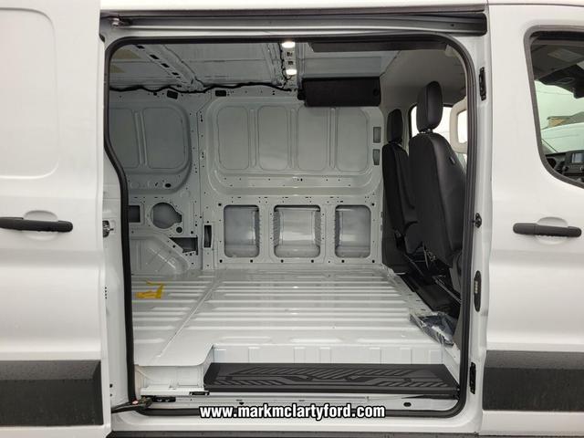Photo of 2025 Oxford White Ford Transit-250