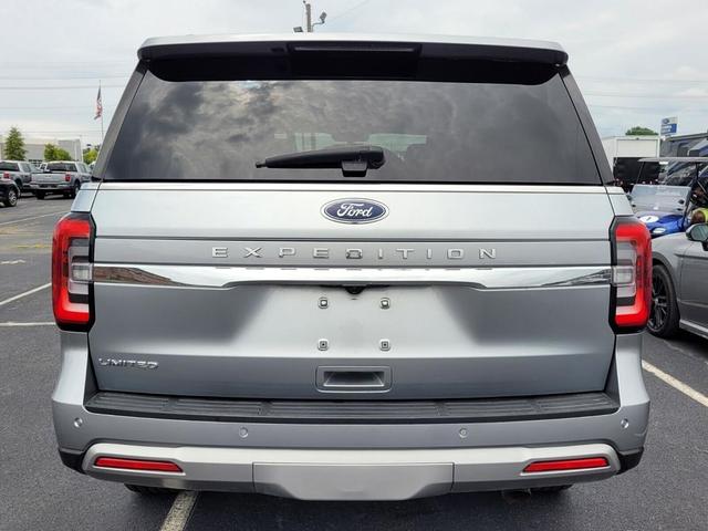 Photo of 2023 ICONIC SILVER METALLIC Ford Expedition