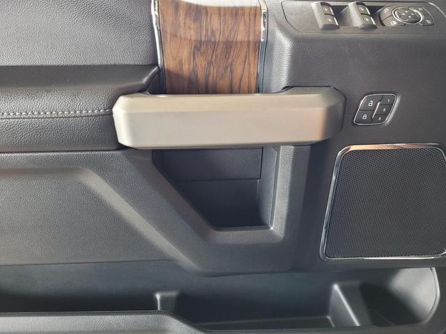 Photo of 2019 BLUE JEANS Ford F-150