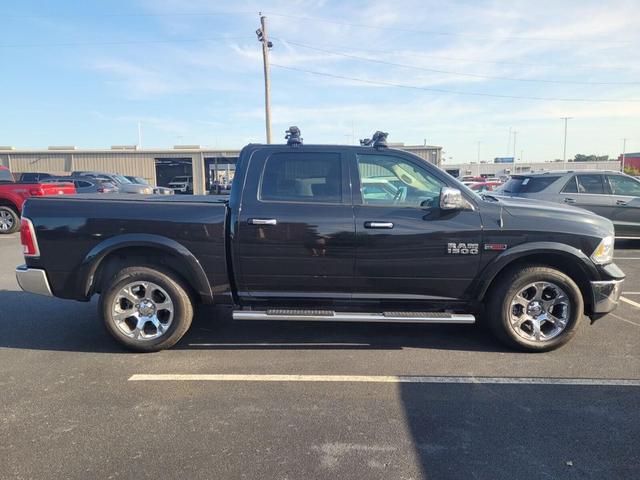 Photo of 2018 Brilliant Black Crystal Pearlcoat RAM 1500