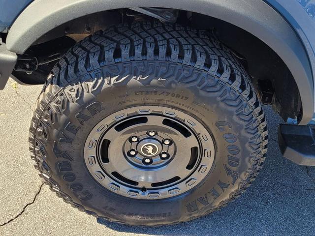 Photo of 2024 AZURE GRAY MET TRI-COAT Ford Bronco