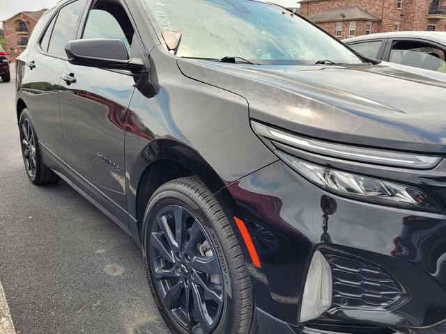 Photo of 2024 Mosaic Black Metallic Chevrolet Equinox