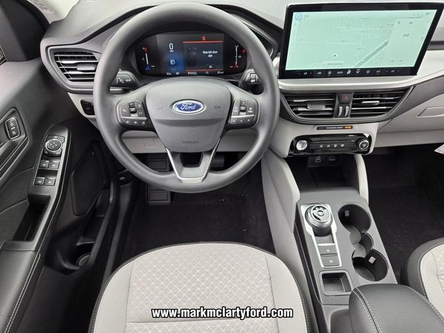 Photo of 2025 OXFORD WHITE Ford Escape
