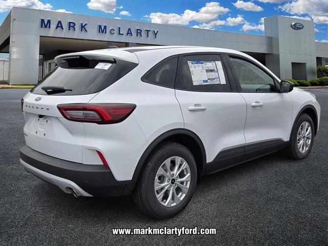 Photo of 2025 OXFORD WHITE Ford Escape