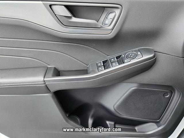 Photo of 2025 OXFORD WHITE Ford Escape
