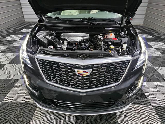 Photo of 2020 Manhattan Noir Metallic Cadillac XT5