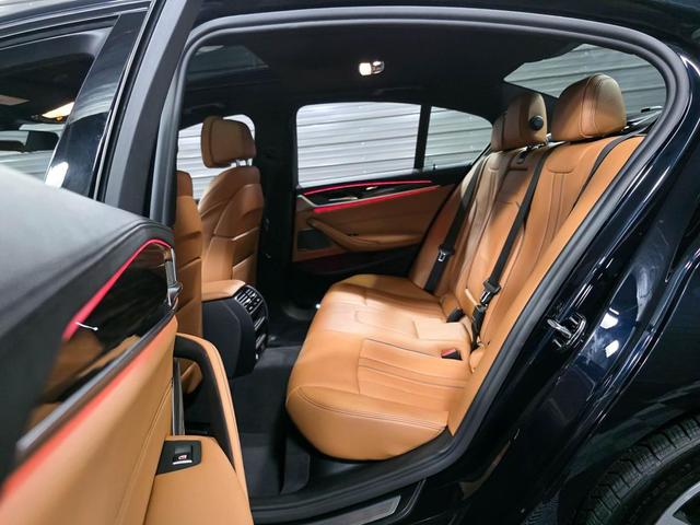 Photo of 2020 Carbon Black Metallic BMW 530